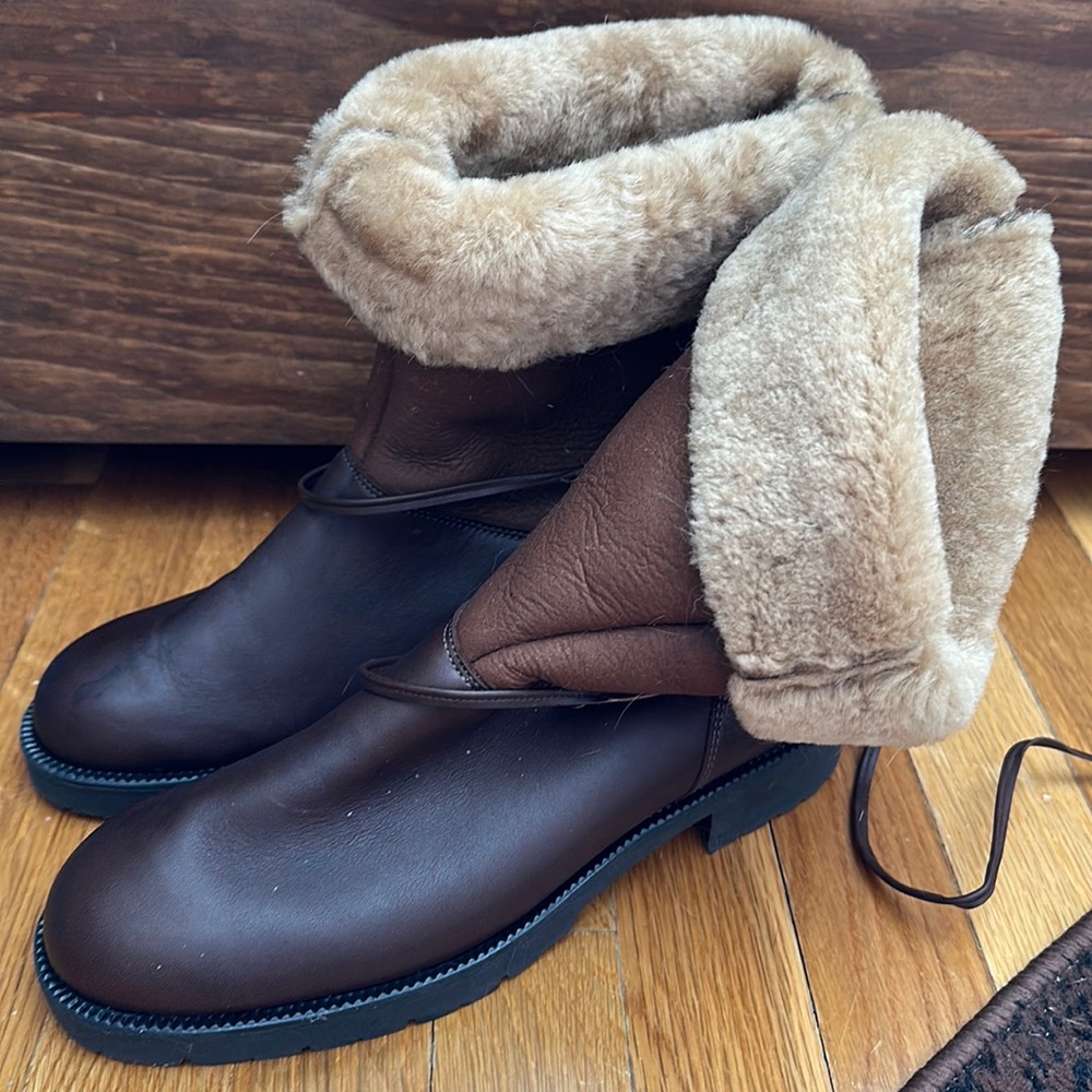 Women’s waterproof brown leather/suede Santana Canada boots size 10